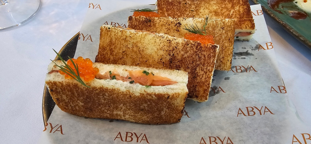 ABYA: el palacio gastronómico madrileño que encuentra en la terraza una nueva forma de seducir a la ciudad. 