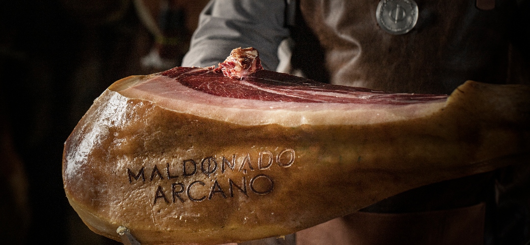 Manuel Maldonado ofrece en Madrid una cata didáctica de Arcano, embutidos y productos frescos.