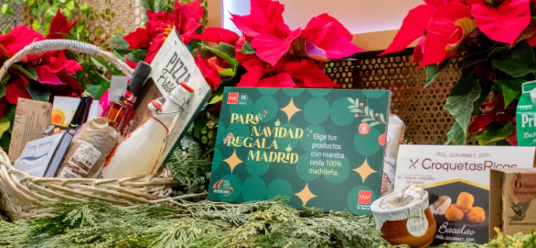La presidenta de la Comunidad de Madrid, Isabel Díaz Ayuso, presentó la campaña Para Navidad, regala Madrid. 