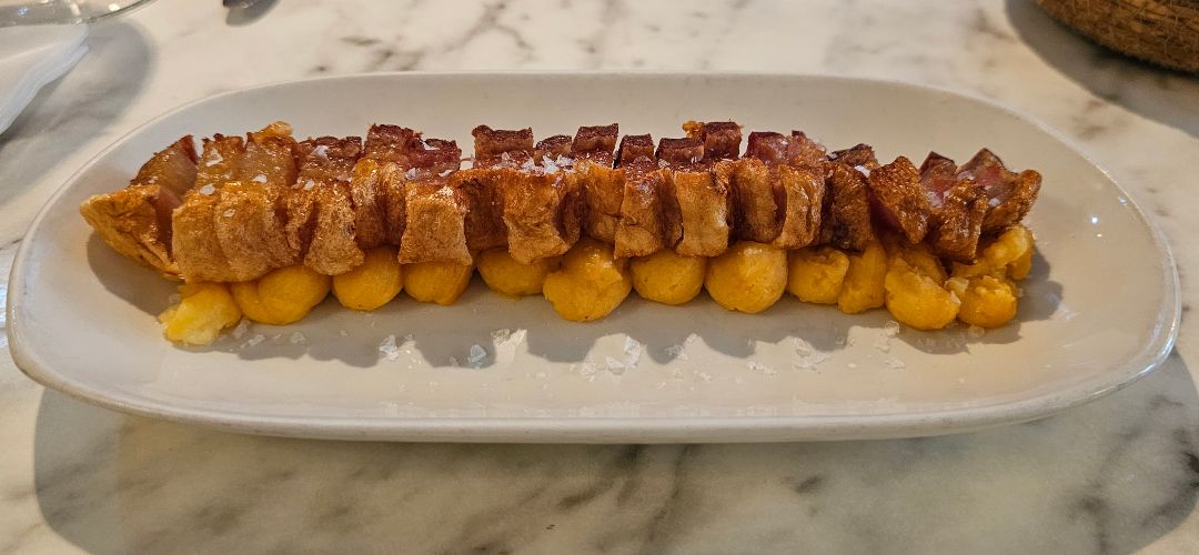 Bareto, el regreso del bar madrileño donde la barra vuelve a ser protagonista.