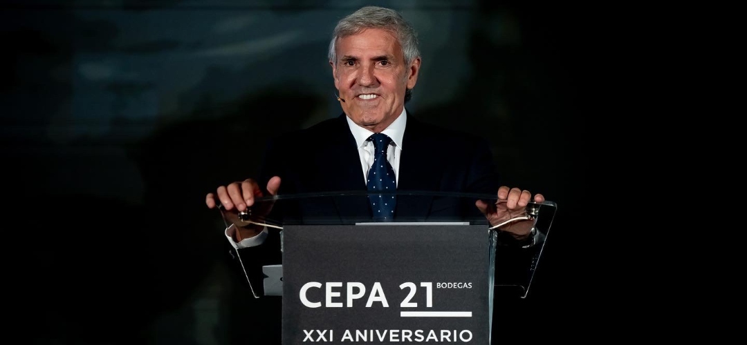 José Moro celebra el XXI Aniversario de Cepa 21, un fiestón en el que no faltó nadie.