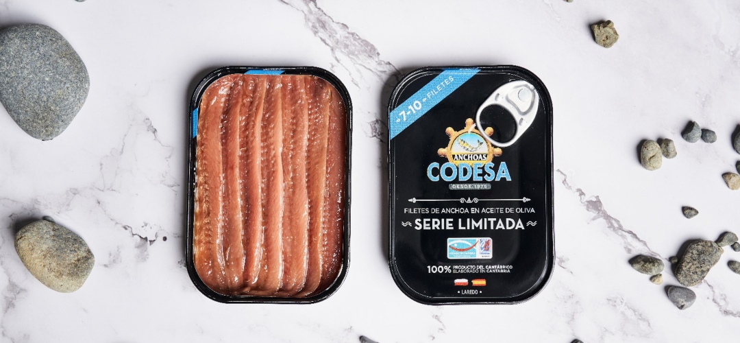 Codesa ha conseguido elaborar la lata de anchoas más grande del mundo.