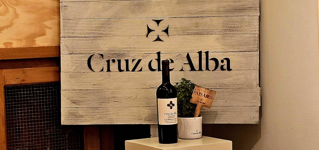 Cruz de Alba se convierte en el centro de la viticultura biodinámica en su Tour “Sintiendo Paisajes”.