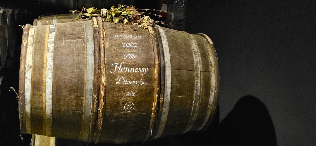 Hennessy, siglos de tradición y un Cognac que irradia historia. 