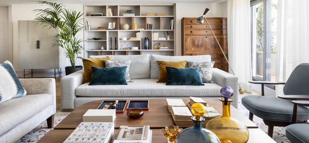 Texturas, colores cálidos y espacios con historia: las claves del interiorismo 2026.