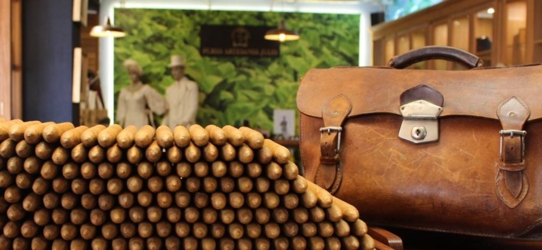 Puros artesanales Julio, aroma palmero.