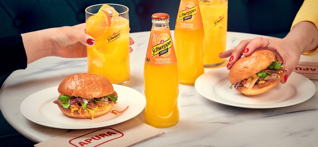 Schweppes y Apura presentan el Fast Food Adulto.