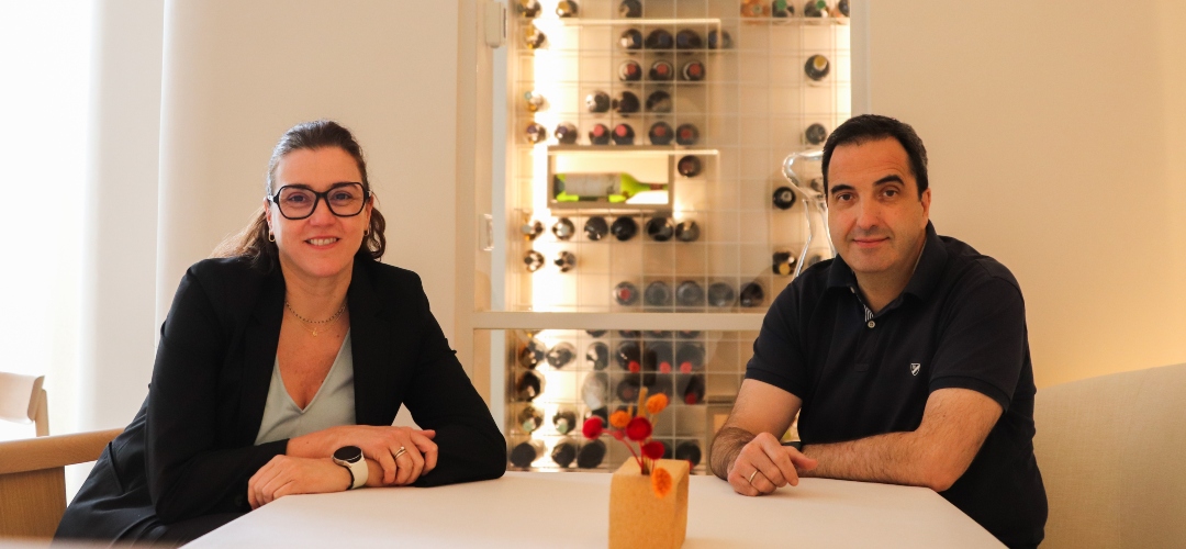 Óscar Velasco y Montse Abellá celebran el 2º Aniversario de su proyecto más personal.